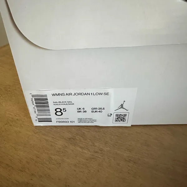 $160 NEW IN BOX! Air Jordan 1 Low SE women’s 8.5 - Image 4