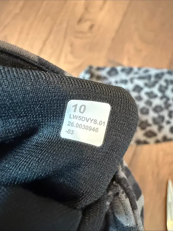 Lululemon InStill High-Rise Tight 25” ThreeD Leopard Gray Size 10 - C71-010 - Image 6