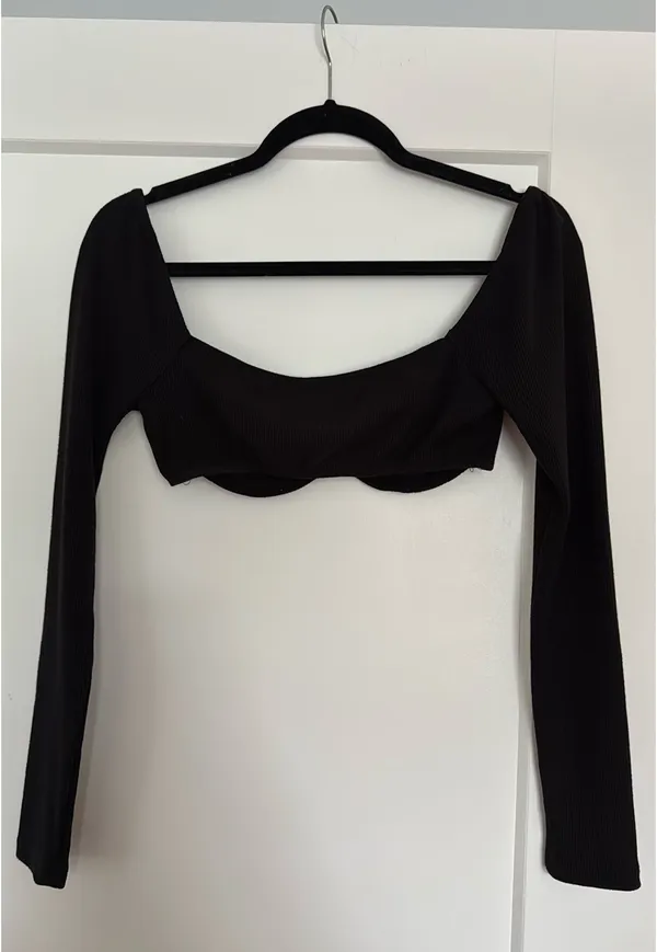 Princess Polly Long Sleeve Crop Black Top - Image 4