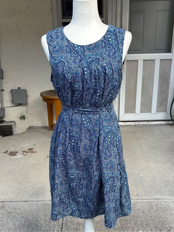 GAP Blue Paisley Shirred Swing Dress Tie Waist Pockets Size M - Image 4
