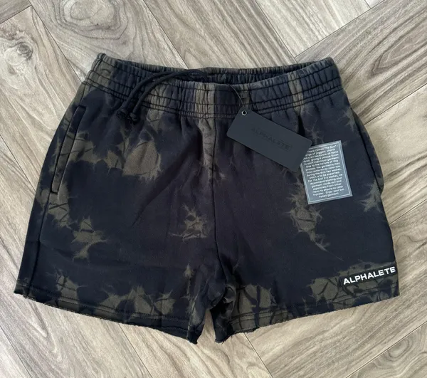 Alphalete Womens Washed Row-Cut Short - Faded Black , Size Medium - Image 2
