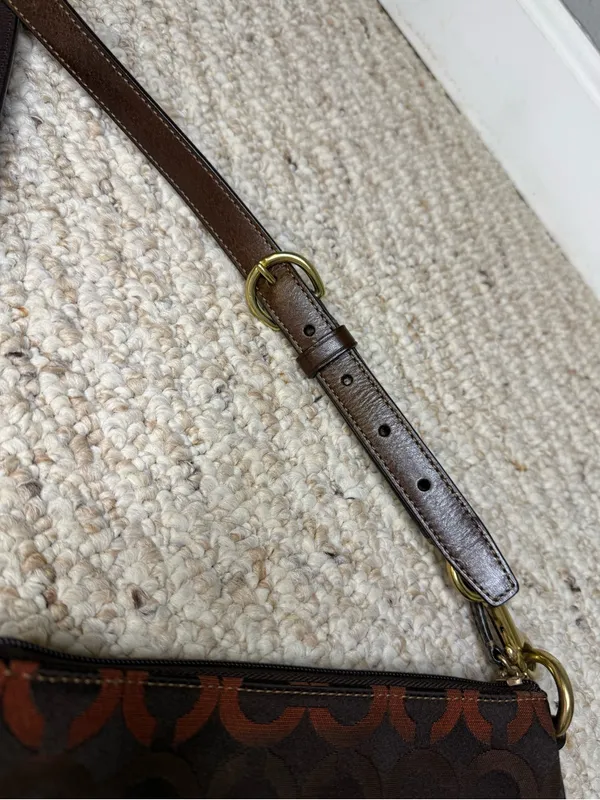 Y2K Coach Signature Op Art Madison Crossbody Bag in Brown Coach Monogram Purse - Image 7