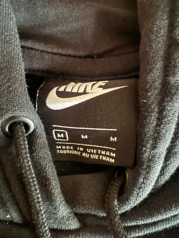 Nike Women’s Black cropped pullover drawstring hoodie size M - Image 3