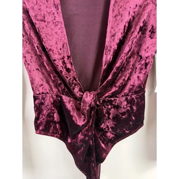 Tobi Burgundy Crushed Velvet Plunge‎ V-Neck Tie Front Bodysuit Whimsigoth Small - Image 2