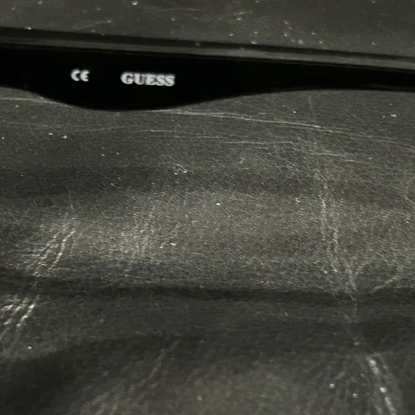 Guess Elegant Black Sunglasses - Image 7
