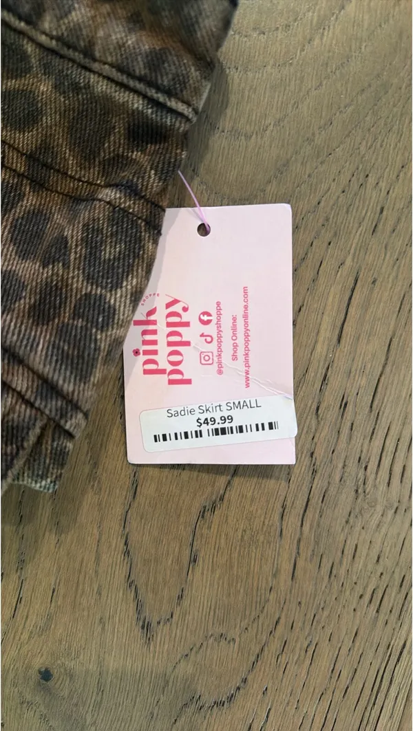 Boutique Pink Poppy mini skirt - Image 2