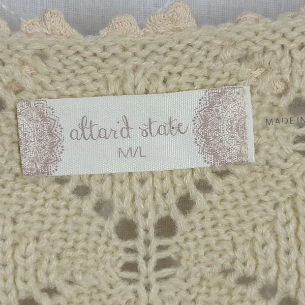 Altar'd State Womens Cardigan Size M/L Cream Lace Heart Wooden Buttons V Neck - Image 4