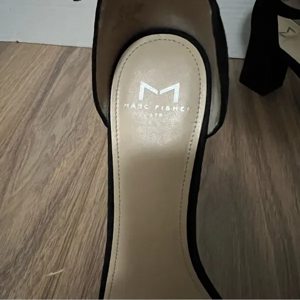Marc Fisher LTD Black‎ Suede Block Heel Sandals Size 8M - Image 3
