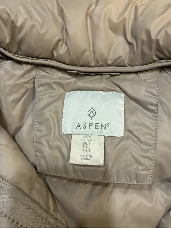 Aspen nwot Vest in Beige for Women - Casual Layering - Image 6