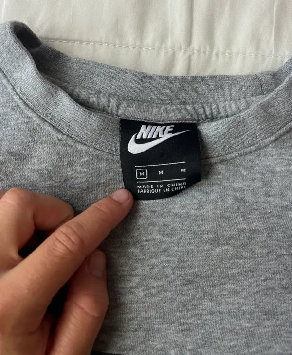 Nike crewneck - Image 2