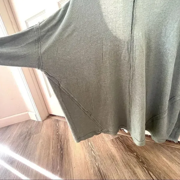 Out from Under green long sleeved top - Image 14