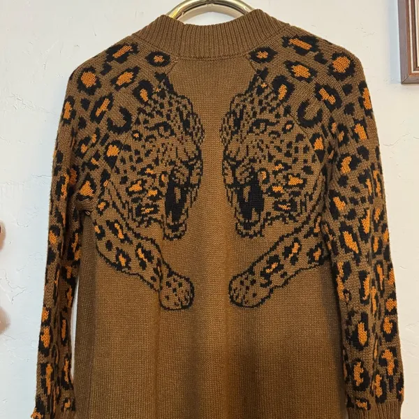 Show Me Your Mumu Two Leopards Running Sweater Dolman Sz Small Brown Orange - Image 2