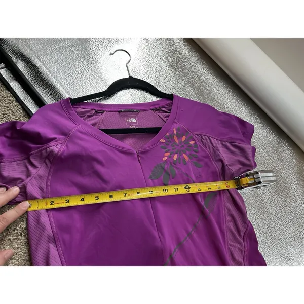 The North Face Purple Ladies Cycling Top Large Small Hole On Shoulder Outdoor‎ - Image 8