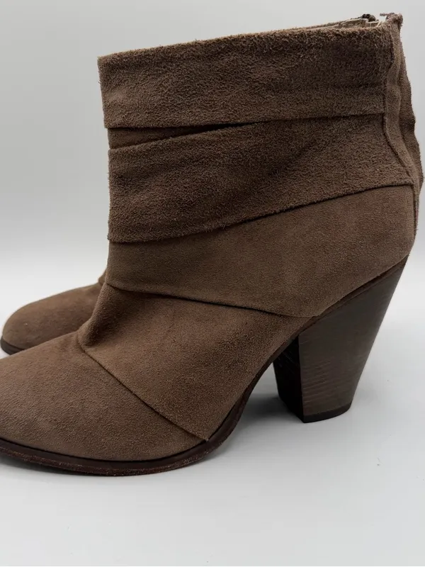 Steve Madden Arrena Brown Suede Ankle Boots 10M Slouchy Block Heel Back Zip - Image 3