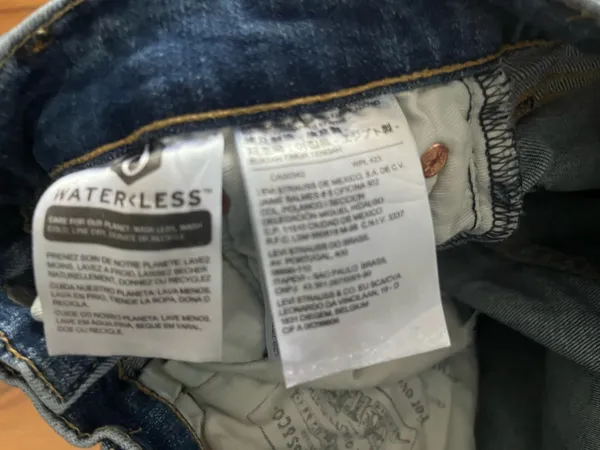 Levi’s 501 Jean shorts low rise - Image 3