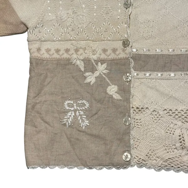 Vintage 220 Hickory Patchwork Crochet Floral Embroidered Cardigan Sweater sz M - Image 4