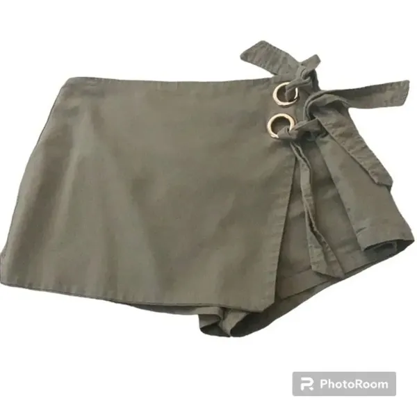 ✨Alaya Grommet Wrap Skort in Green by the way.✨ - Image 6