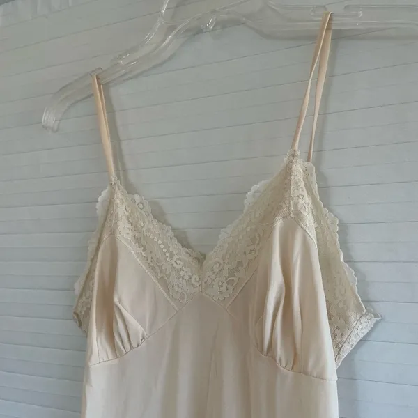 Victoria's Secret Vintage Cream Lace Slip Dress - Image 3
