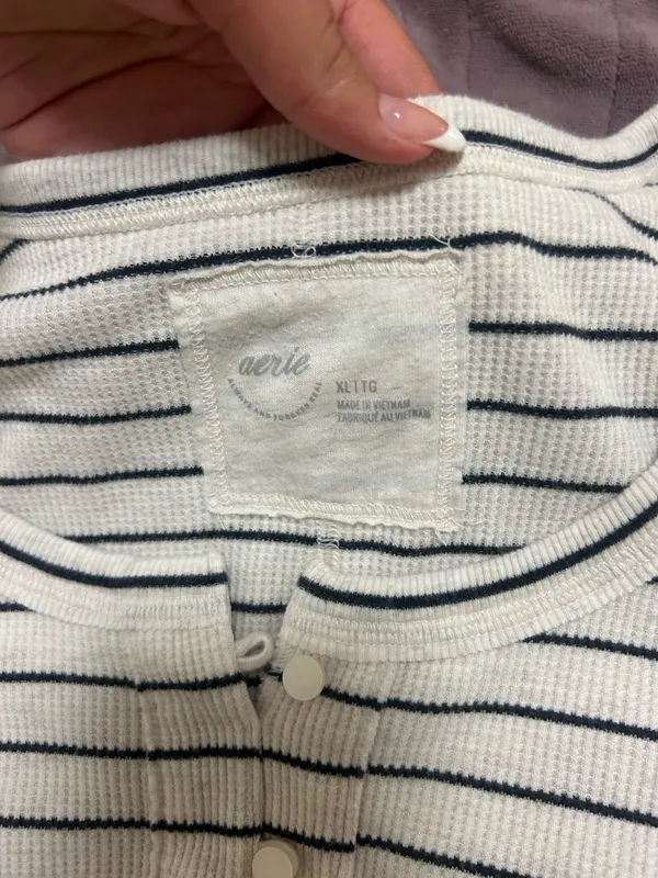 American Eagle Long Sleeve Top - Image 3