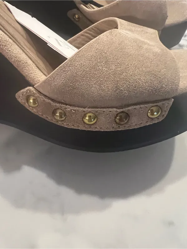 NEW Zara Women’s Studded Suede Heeled Sandals Leather Size 6 36 Wedges - Image 6