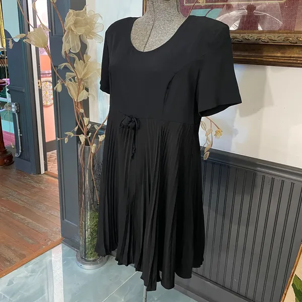 Vintage CDC Caren Desirée Black Pleated Rosette A-Line Dress Sz 12 💚🎀 - Image 7