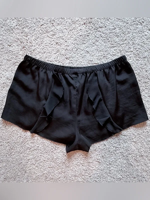 Victoria’s Secret Sleep Shorts size small - Image 2