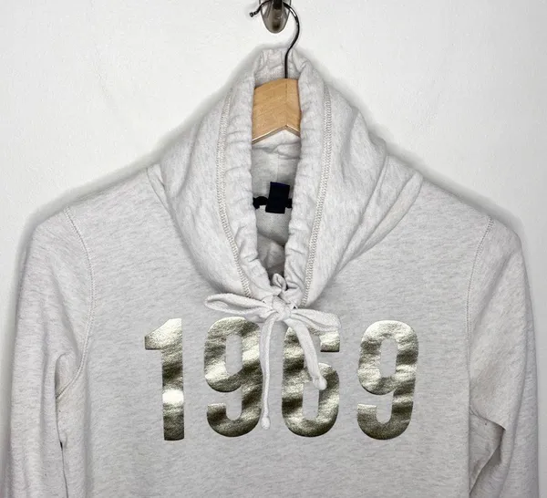 Gap Factory foil 1969 graphic print kangaroo pocket high neck sweatshirt size S - Image 3