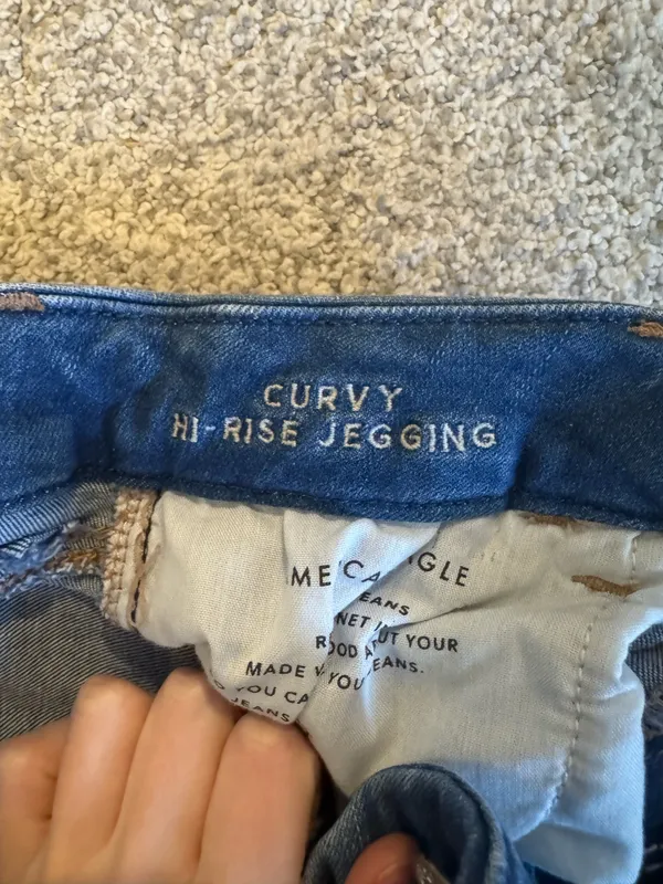 American Eagle Jeans - Image 4