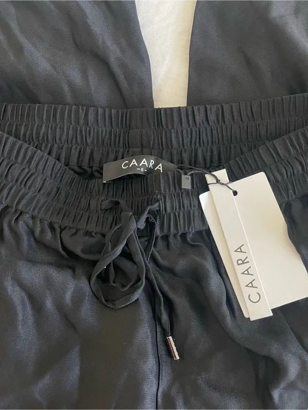 NWT CAARA Harmony Pant size 6 Black drawstring Few Moda Theory - Image 6