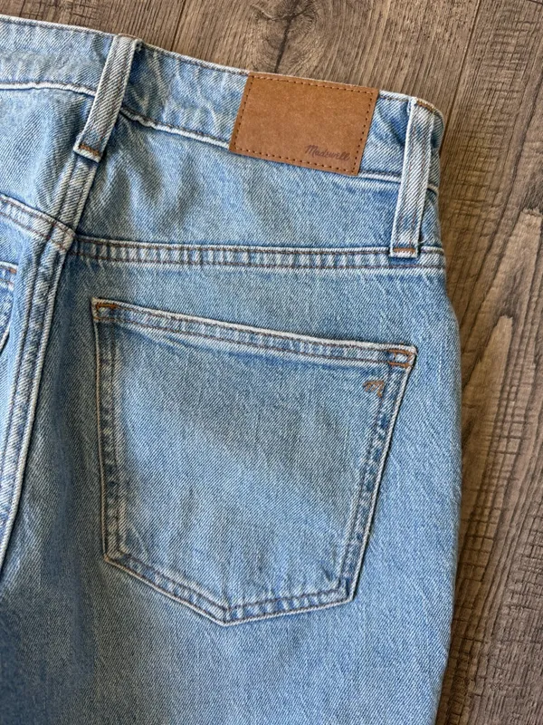 Madewell The Curvy Perfect Vintage Jean in Coney Wash- Size 26 - Image 9