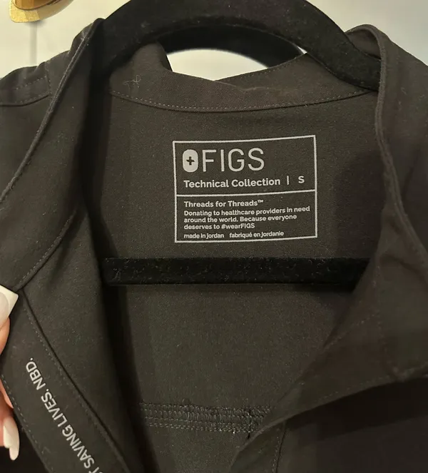 Figs Black Scrub Set - Image 2