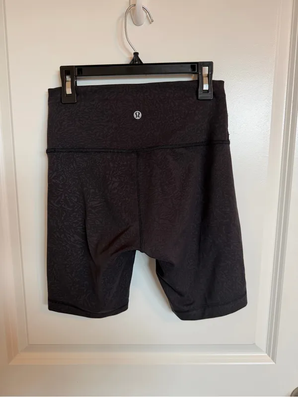 Lululemon Wunder Train High Rise Short 8" Size 6 - Image 4