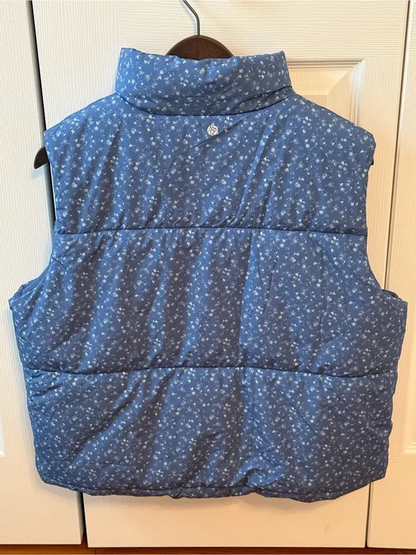 Altar’d State AS Revival Blue Ditsy Floral Puffer Vest - Image 3