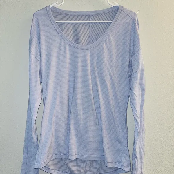 lululemon athletica Light Blue Scoop Neck Long Sleeve Top - Image 4