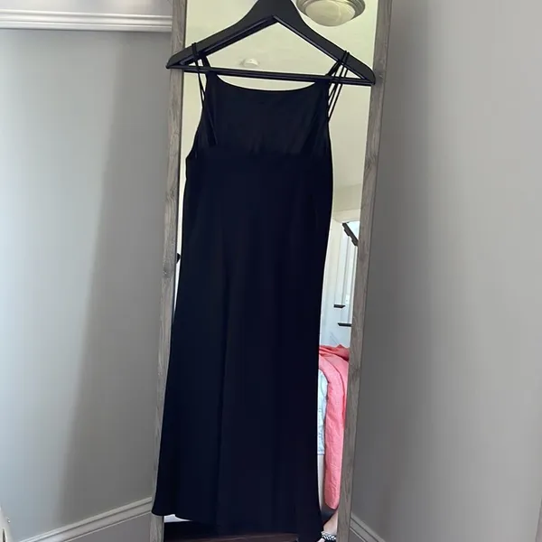 Jones New York Black Dress Size‎ 6 Classic. Midi length. - Image 2