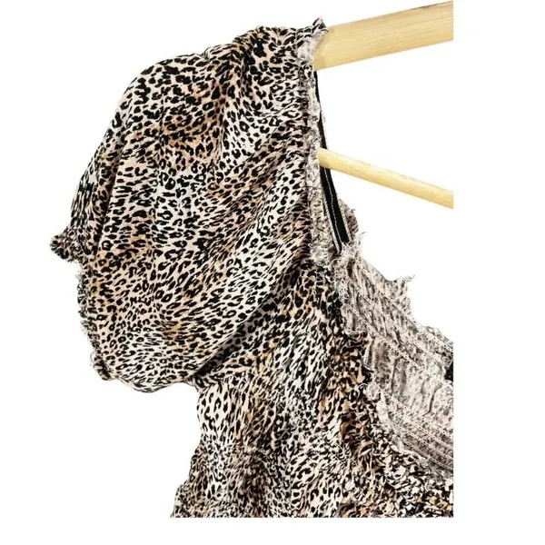 Urban Outfitters Cheetah Print Shay Cinched Puff‎ Sleeve Cropped Top Sz M - Image 3