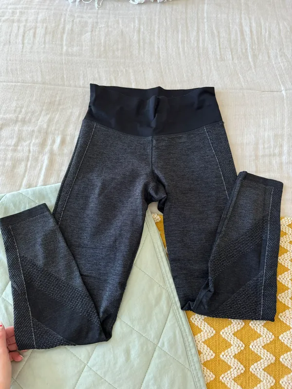 Athleta Black Patterned Leggings - Image 6