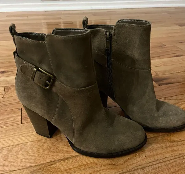 Ivanka Trump Boho Suede Ankle Boots Size 8-1/2 - Image 3