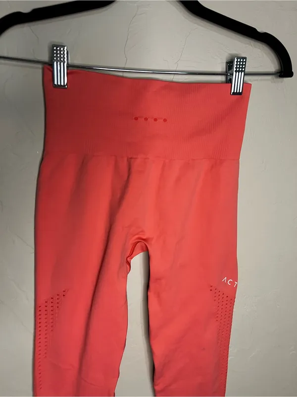Acta Wear Evo Seamless Coral High Rise Athletic Leggings‎ - Image 6