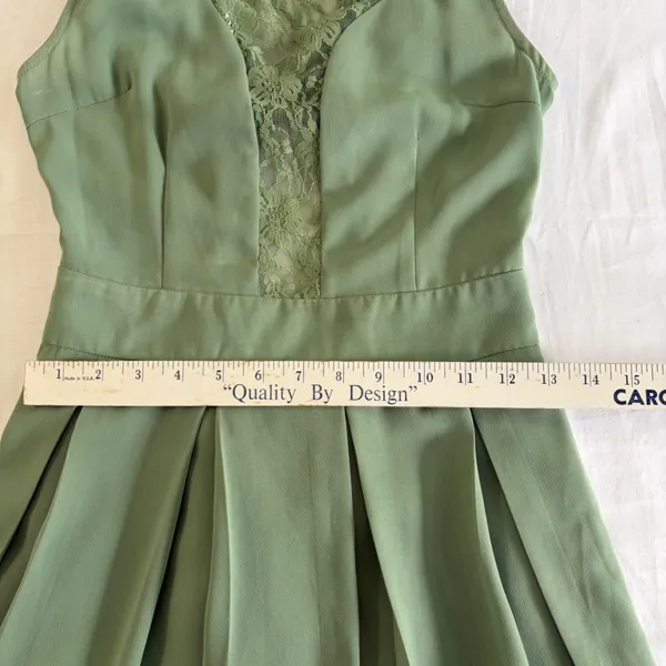 TCEC Sage‎ Green Lace Inset Bow Back Fit and Flare Pleated Mini Dress Medium - Image 7