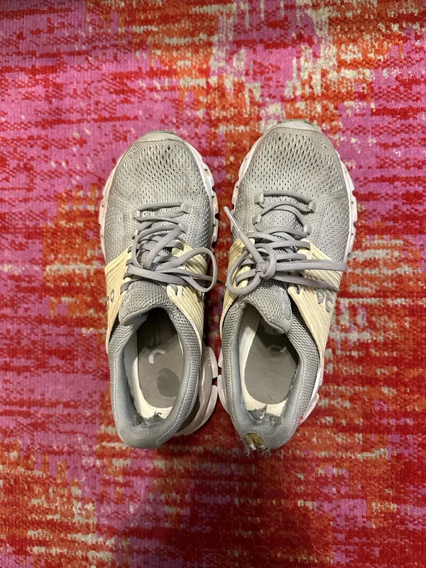 On Cloud Running Shoes - Image 2
