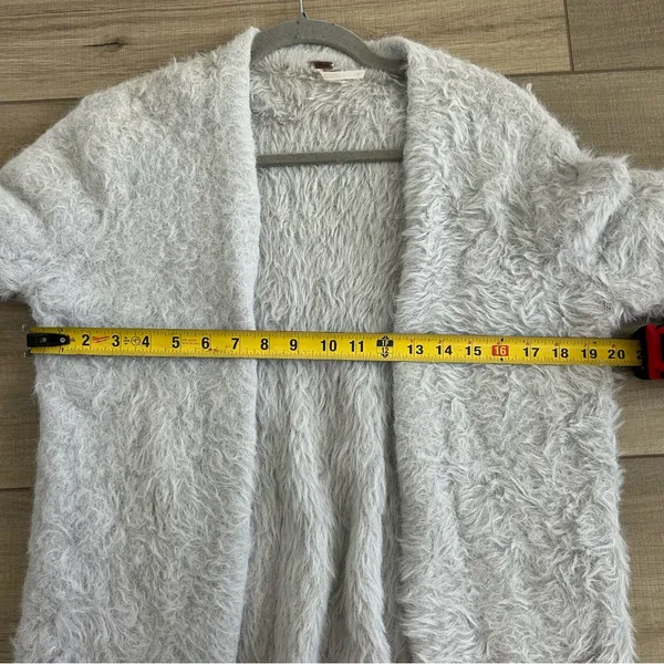 Free People Light Grey Super Soft Faux Fur Fuzzy Lounge Cardigan Sweater S - Image 9