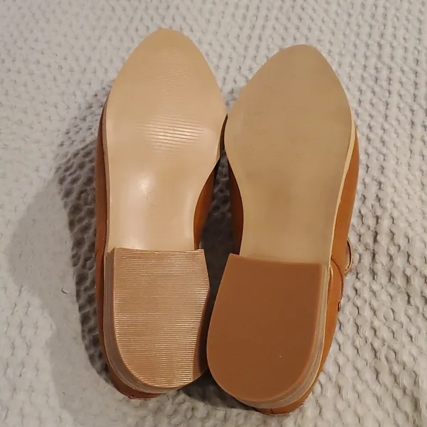 NWOT Ccocci Nova 7.5 women's Tan Slip on shoes (#5) - Image 6
