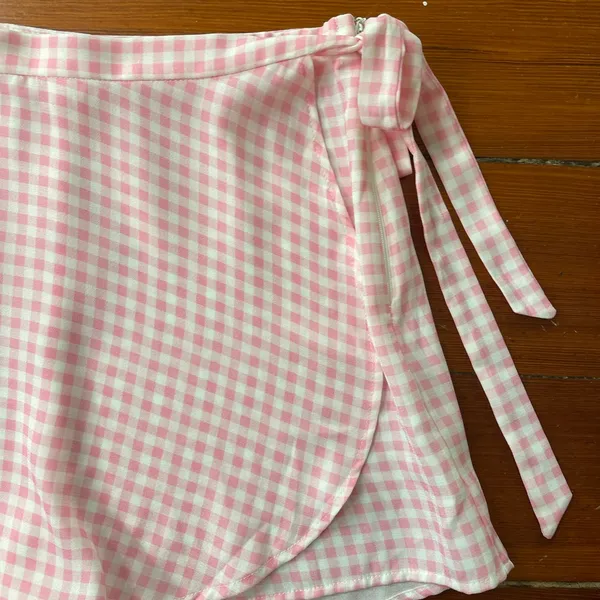 NWT Show Me Your Mumu Great Wrap Shorts Strawberry Shortcake Gingham Skort XS💛 - Image 4