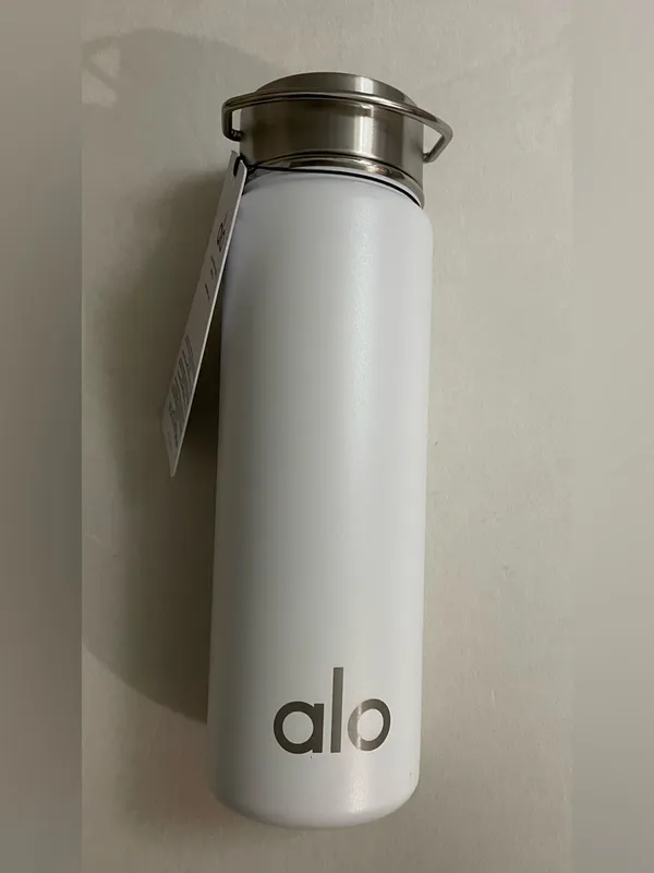 ALO Yoga White Aluminum Water Bottle with Carry Handle NWT 24oz - Image 4