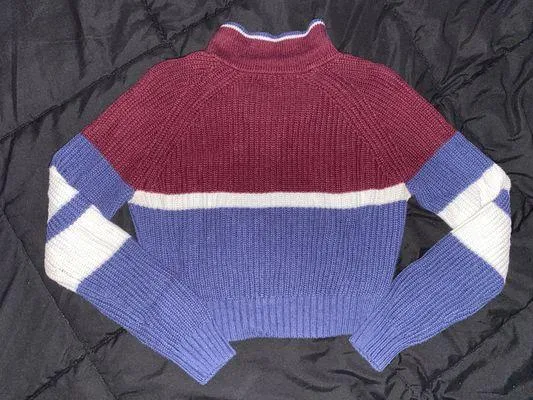 Kendall & Kylie Sweater Top - Image 4