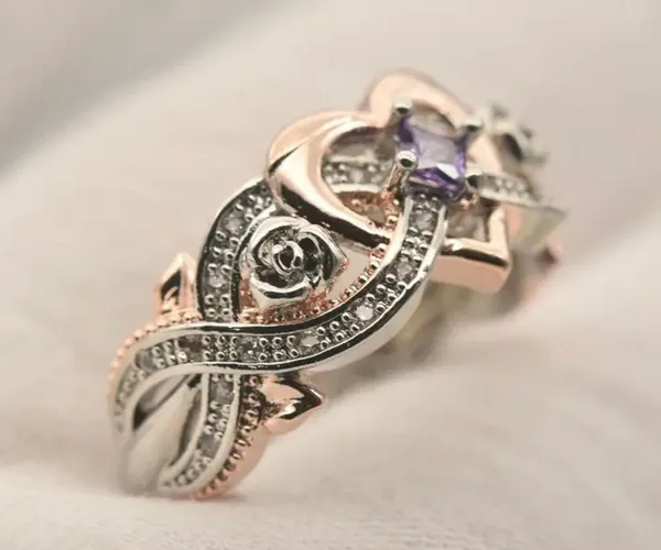 Exquisite Golden Mosaic CZ Heart Shape Ring Size 7 - Image 3