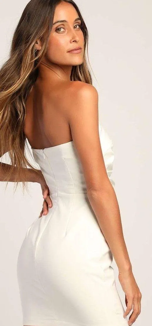 Lulus Festive Occasion White Ruched Strapless Bodycon Mini Dress Size Medium NWT - Image 2