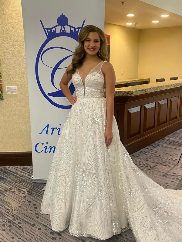 Johnathan Kayne Dress Pageant - Image 3