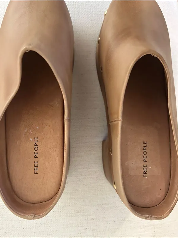 FREE PEOPLE Calli Clogs, Tan Leather, Size 11, NWOT - Image 11